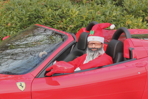 CMS & Blog Infos & CMS & Blog Tipps @ CMS & Blog-News-24/7.de | Einen nagelneuen Ferrari als Weihnachtsgeschenk  ferrarifun machts mglich.